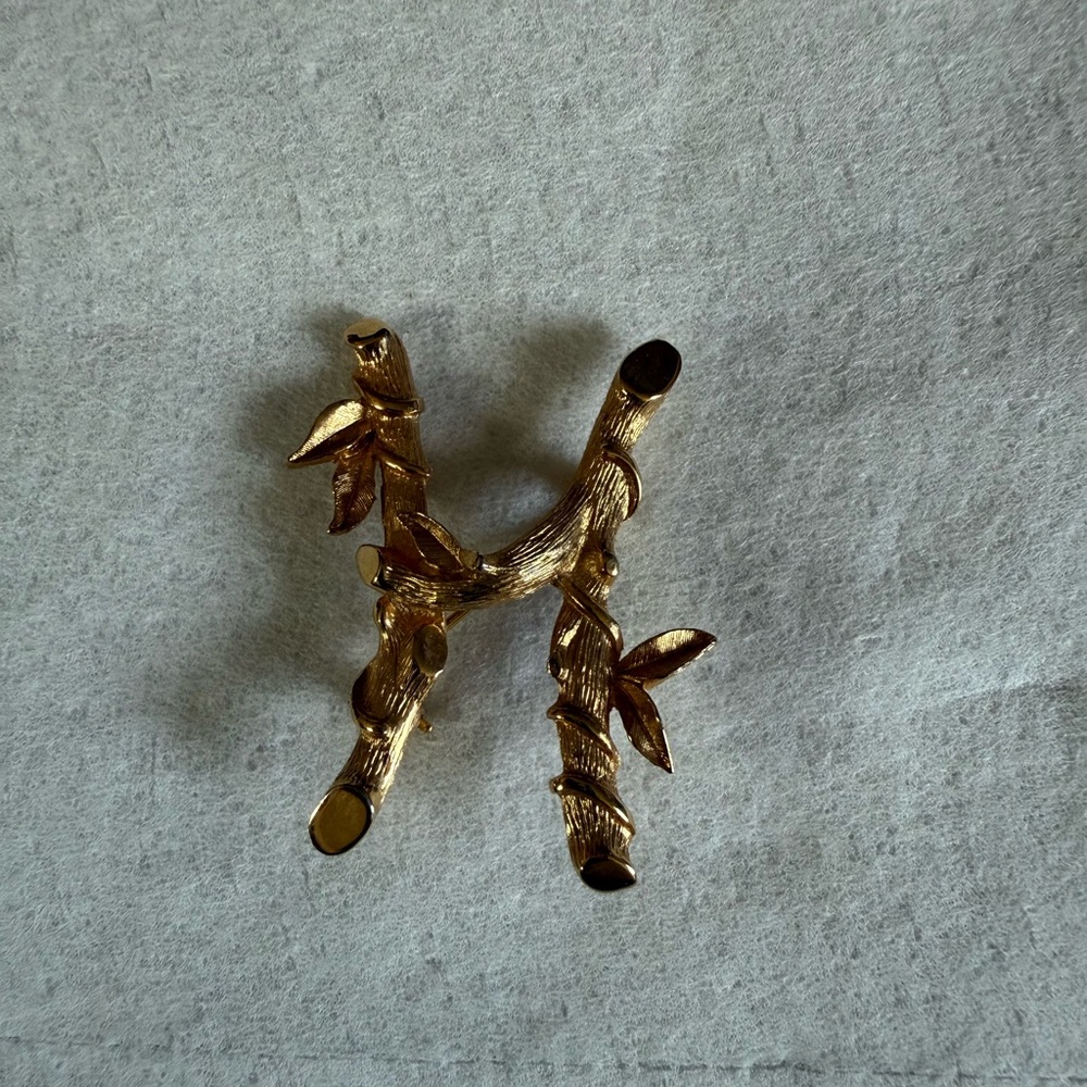 Vintage letter H bamboo brooch Sarah Coventry
